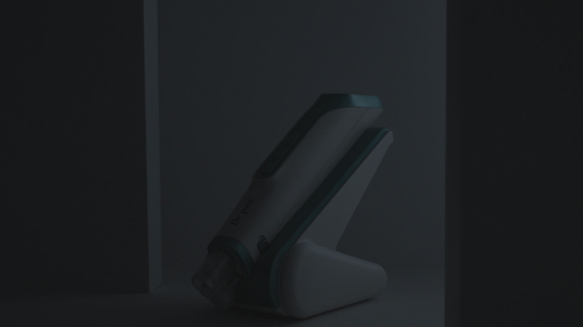Load video: Dr.Pen H6  Microneedling Pen with Light Therapy
